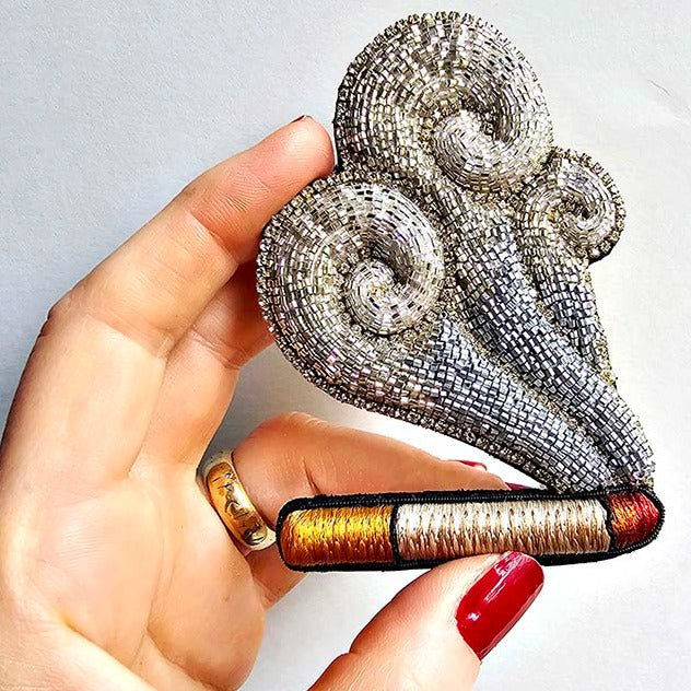 Broche sigaret 7,4 x 9,5 cm