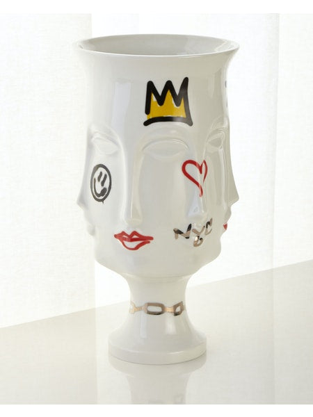 Dora Maar urn - graffiti